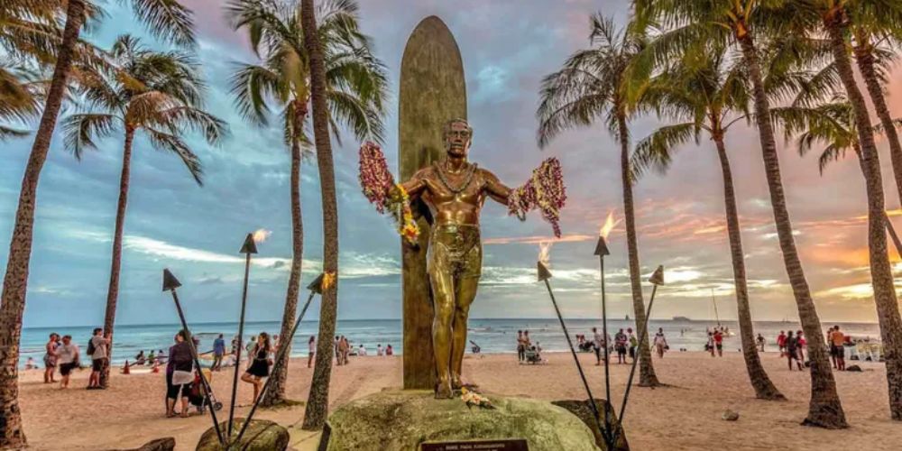 Duke Kahanamoku Statue