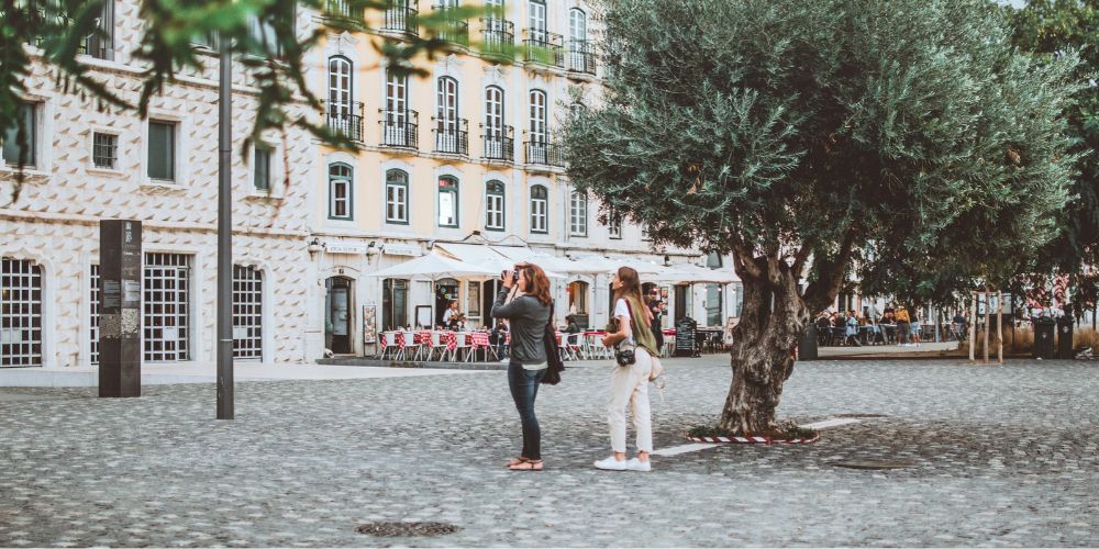 Single Vacations_ Solo-Friendly Tours, Retreats and Group Trips