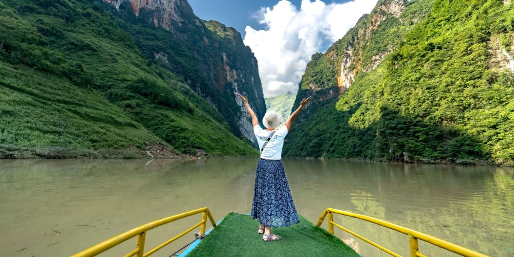 How We Chose the Best Places for Solo Female Travelers